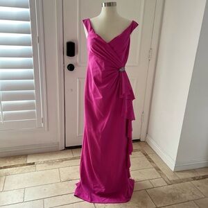 Vince Camuto Pink off the shoulder dress Size 6